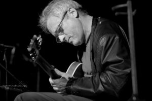 Marc Ribot Trio 2011 - Photo: Frank Schindelbeck