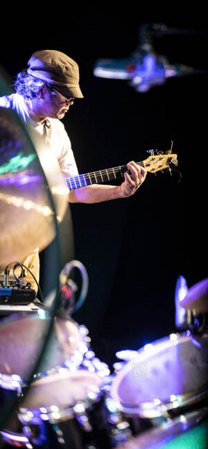 Mani Neumeier und Kazuhisa Uchihashi - Photo: Schindelbeck