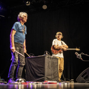 Mani Neumeier und Kazuhisa Uchihashi - Photo: Schindelbeck