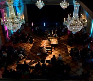 Bojan Z / Marialy Pacheco - Photo: Rinderspacher