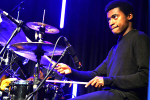 Jowee Omicil - Manfred Rinderspacher