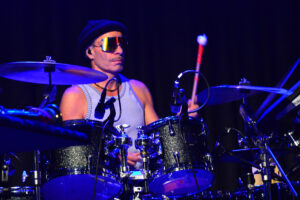 Jowee Omicil - Manfred Rinderspacher