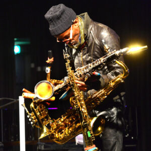 Jowee Omicil - Manfred Rinderspacher