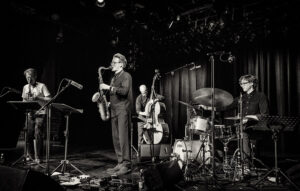 Schmid's Huhn - mit Stefan Karl Schmid, Leonard Huhn, Stefan Schoenegg, Fabian Arends - Mannheim 250505 - Photo: Schindelbeck