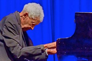 Abdullah Ibrahim Trio am 05.11.2025 - Foto: Manfred Rinderspacher