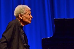 Abdullah Ibrahim Trio am 05.11.2025 - Foto: Manfred Rinderspacher
