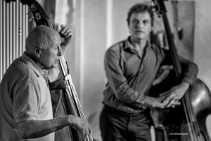 Barre Phillips, Sebastian Gramss - Schifferstadt 2013 - Photo: Schindelbeck