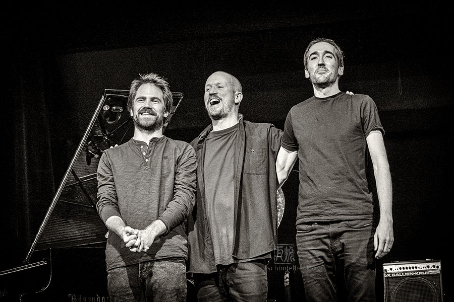 Petter Eldh, Kit Downes, James Maddren - Photo: Schindelbeck Jazzfotografie