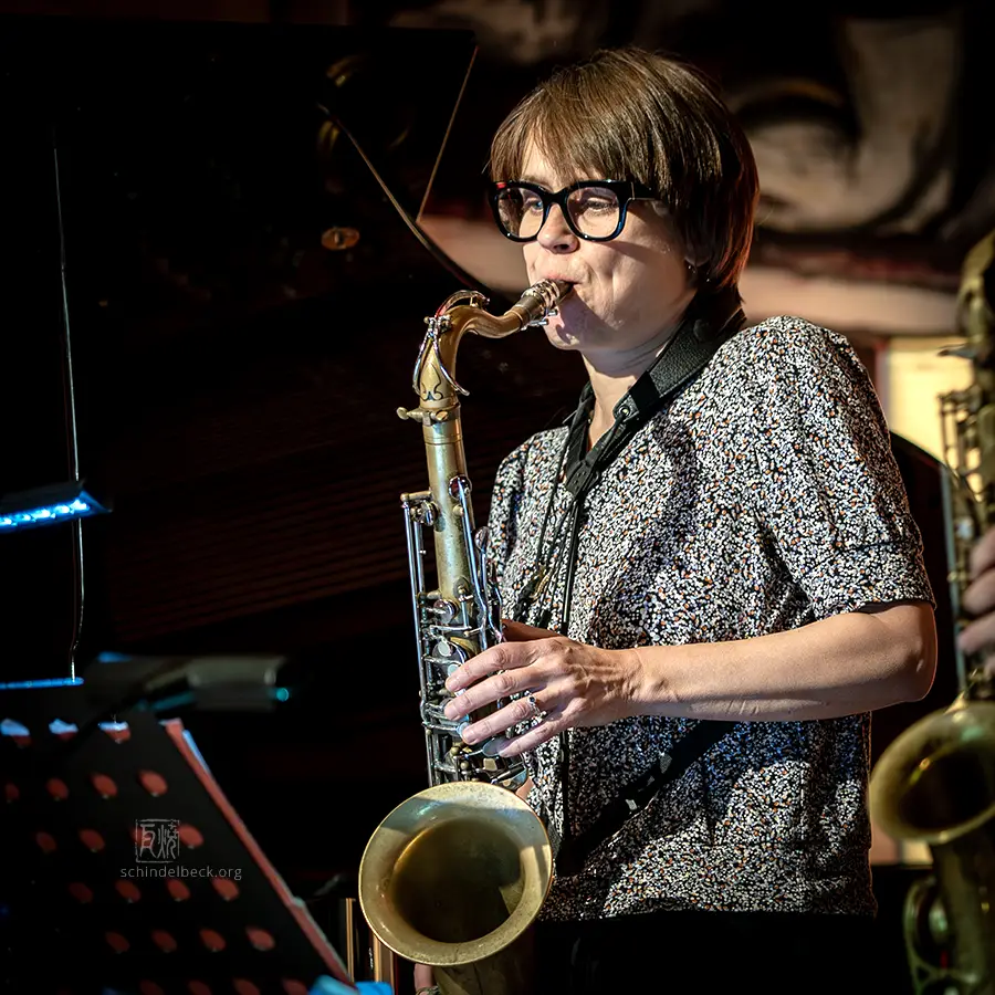 Ingrid Laubrock - Photo: Frank Schindelbeck jazz photography