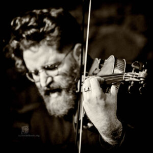 Daniel Erdmann - Velvet Revolution mit Jim Hart und Theo Ceccaldi - Photo: Frank Schindelbeck