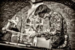 Daniel Erdmann - Velvet Revolution mit Jim Hart und Theo Ceccaldi - Photo: Frank Schindelbeck