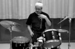 Der in Heidelberg lebende, in Pittsbourgh geborene Schlagzeuger Allen Blairman wird am 13.08.2020 80 Jahre alt.
Mit u.a.Charles Mingus, John Coltrane, Archie Shepp, Chet Baker etc , den ganz Grossen des Jazz tourte er in den 60ern durch die USA
Nach einem Konzert Anfang der 70er Jahre mit dem gebuertigen Heidelberger Karl Berger liess er sich in Heidelberg nieder.
Foto zeigt Blairman
©ÊManfred Rinderspacher