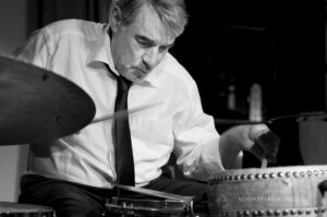 aul Hubweber (Posaune), Paul Lovens (Schlagzeug) und John Edwards (Bass) - Photos: Schindelbeck