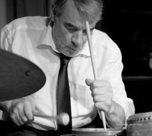 aul Hubweber (Posaune), Paul Lovens (Schlagzeug) und John Edwards (Bass) - Photos: Schindelbeck
