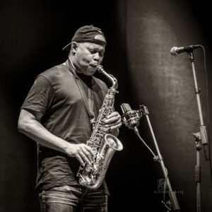 Steve Coleman Five Elements - Steve Coleman (Altsaxophon), Kokayi (Wordsmith), Jonathan Finlayson (Trompete), Anthony Tidd (Bass), Sean Rickman (Schlagzeug), Photo: Schindelbeck