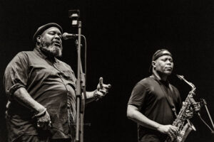 Steve Coleman Five Elements - Steve Coleman (Altsaxophon), Kokayi (Wordsmith), Jonathan Finlayson (Trompete), Anthony Tidd (Bass), Sean Rickman (Schlagzeug), Photo: Schindelbeck