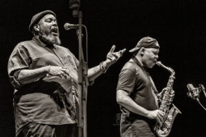 Steve Coleman Five Elements - Steve Coleman (Altsaxophon), Kokayi (Wordsmith), Jonathan Finlayson (Trompete), Anthony Tidd (Bass), Sean Rickman (Schlagzeug), Photo: Schindelbeck