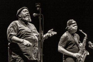 Steve Coleman Five Elements - Steve Coleman (Altsaxophon), Kokayi (Wordsmith), Jonathan Finlayson (Trompete), Anthony Tidd (Bass), Sean Rickman (Schlagzeug), Photo: Schindelbeck