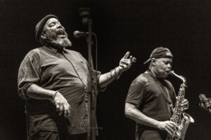 Steve Coleman Five Elements - Steve Coleman (Altsaxophon), Kokayi (Wordsmith), Jonathan Finlayson (Trompete), Anthony Tidd (Bass), Sean Rickman (Schlagzeug), Photo: Schindelbeck