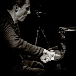 Alexander Hawkins Trio bei art.ist i Wiesbaden - Photo: Frank Schindelbeck