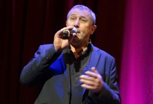 Bigband Schwäbisch Hall und Antonia Hausmann - Foto: Kumpf