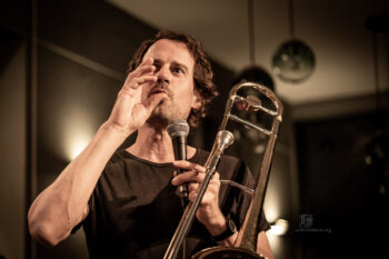 Root 70 mit Nils Wogram, Hayden Chisholm, Matt Penman und Jochen Rückert - Photo: Frank Schindelbeck