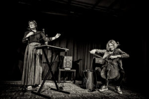 Casey Moir und Elisabeth Coudoux - Photo: Frank Schindelbeck