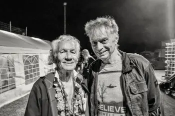 Mani Neumeier mit Volker Rebell - Photo: Frank Schindelbeck