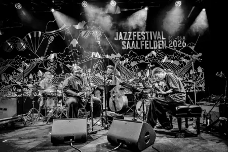 Jazzfestival Saalfelden 2026 - Otomo Yoshihide et al - Schindelbeck Fotografie