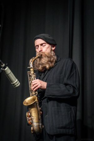 Seymour Wright - Ahmed - أحمد - beim Enjoy Jazz Festival 2026 - Frank Schindelbeck Fotografie