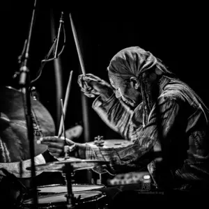 Hamid Drake - F.I.M. Festival Frankfurt 2026 - Foto: Frank Schindelbeck